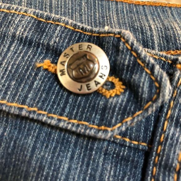 MASTER JEANS - EUC - L Sz S-M Retro Low-Rise Bermuda Shorts/Selectively Faded - Picture 6 of 9